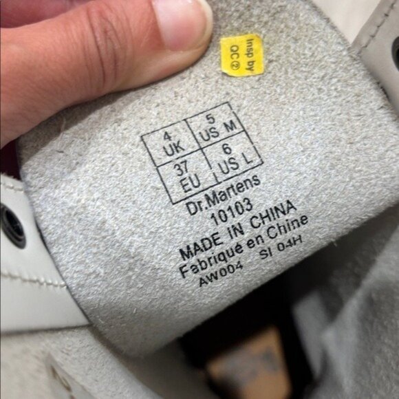 Dr. Martens High White TALL  Combat Boots 10103 SIZE 6 WOMEN - Picture 6 of 9